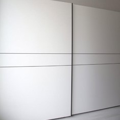 MODELO 2 PUERTAS DE GRAN FORMATO 