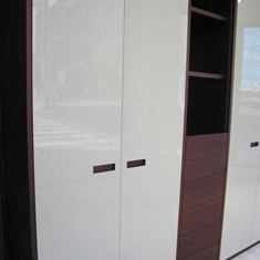 MODELO 4 PUERTAS