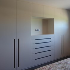MODELO 4 PUERTAS